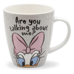 كوب سيراميك أبيض بتصميم شخصية كرتونية بفيونكة وردي وعبارة "Are you talking about me؟" على خلفية بيضاء. - view 1